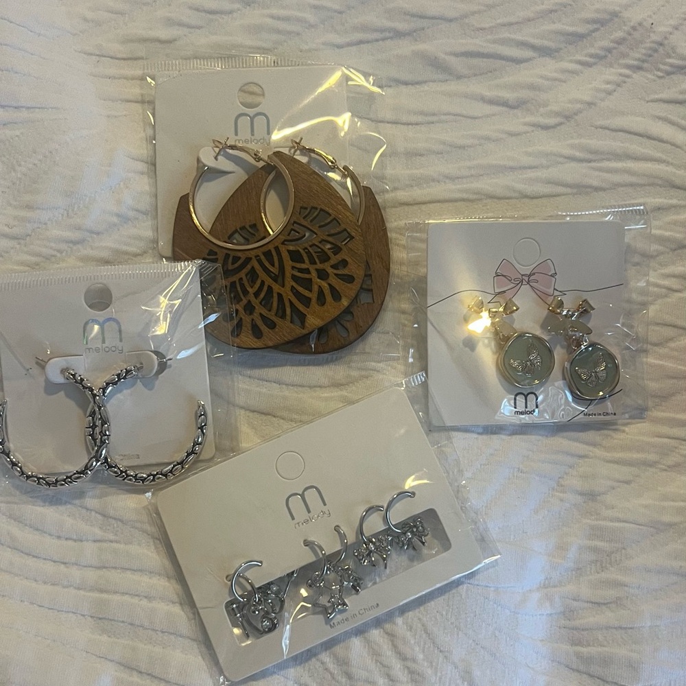 Earring bundle- Brand new